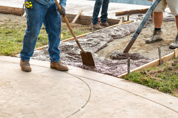 Best Concrete Pool Decks in Franklin, CA